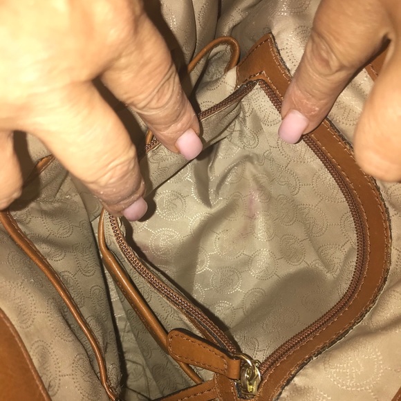 Authentic Michael Kors Hamilton Bag - Picture 8 of 9